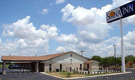 Sona Inn Dilley Exterior foto